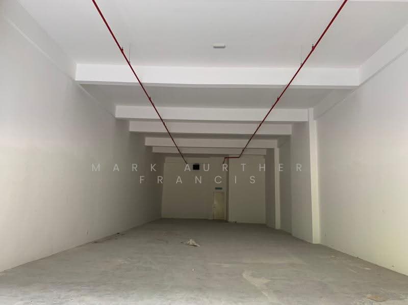 Shop for Sale in Pusat Perdagangan Seri Kembangan (Seri Kembangan) - Mark Aurther Francis - Interior - PropertyGuru.com.my