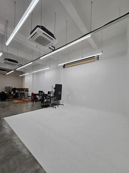 Shop for Sale in Pusat Perdagangan Seri Kembangan (Seri Kembangan) - Mark Aurther Francis - Interior - PropertyGuru.com.my