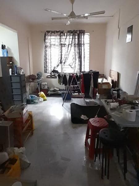 Pangsapuri untuk Dijual di Subang Perdana Goodyear Court 10 - Elvis Kok - Living Room - PropertyGuru.com.my