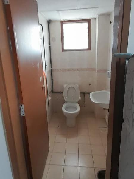 Pangsapuri untuk Dijual di Subang Perdana Goodyear Court 10 - Elvis Kok - Bathroom - PropertyGuru.com.my