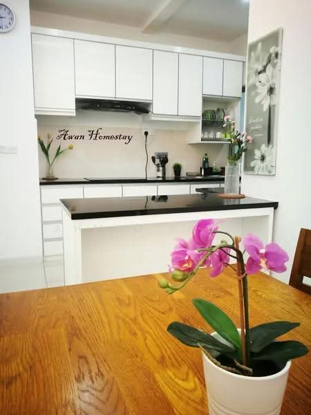 Service Residence for Rent at Savanna Executive Suite @ Southville City - Ahmad Sabri - Kitchen - PropertyGuru.com.my