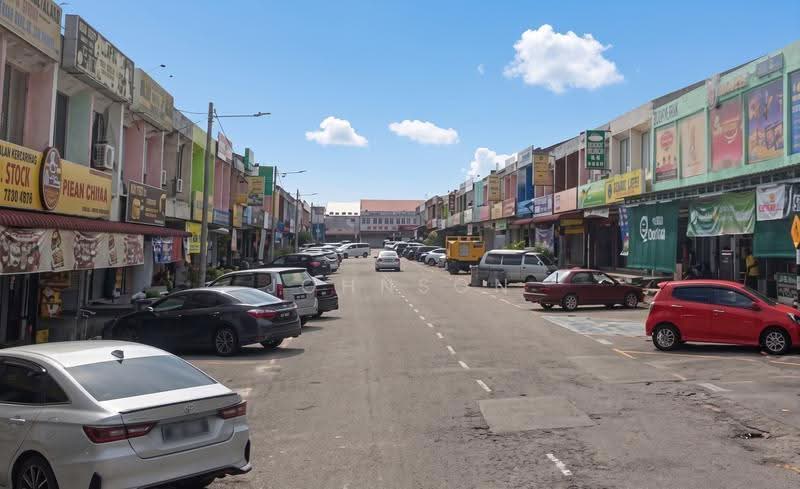 Kedai untuk Disewa di Taman Ungku Tun Aminah (Skudai) - Johnson Chong - Exterior - PropertyGuru.com.my