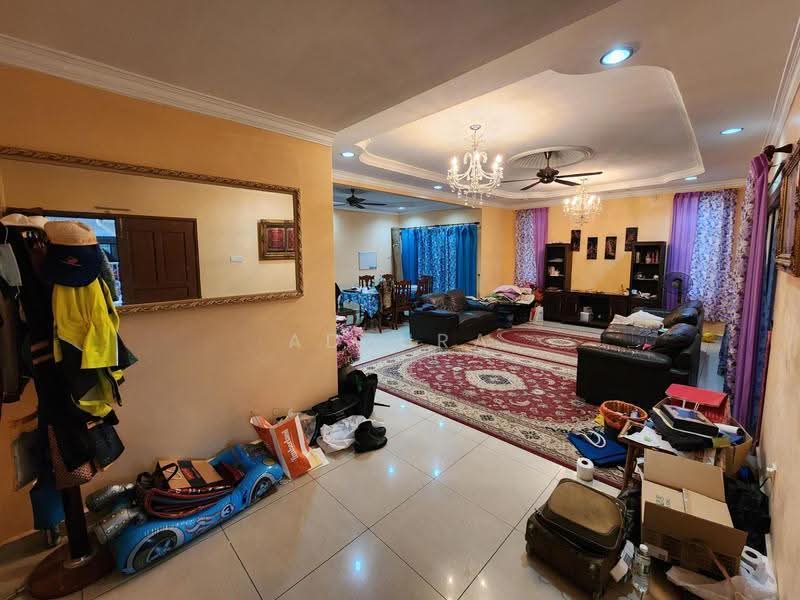 Rumah Berkembar untuk Dijual di Taman Kajang Impian (Kajang) - Adzura Zamedin - Living Room - PropertyGuru.com.my
