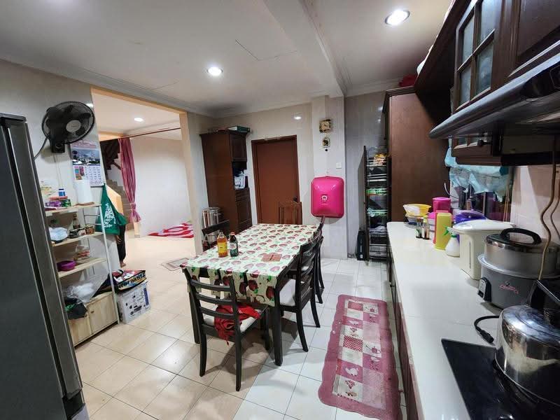 Rumah Berkembar untuk Dijual di Taman Kajang Impian (Kajang) - Adzura Zamedin - Kitchen - PropertyGuru.com.my