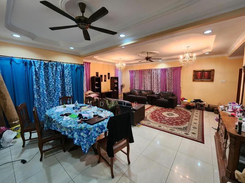 Rumah Berkembar untuk Dijual di Taman Kajang Impian (Kajang) - Adzura Zamedin - Living Room - PropertyGuru.com.my