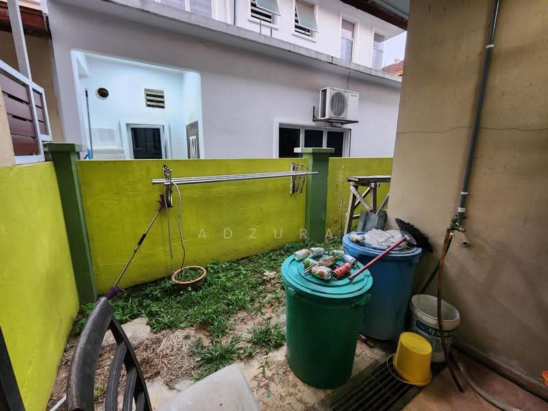 Rumah Berkembar untuk Dijual di Taman Kajang Impian (Kajang) - Adzura Zamedin - Exterior - PropertyGuru.com.my