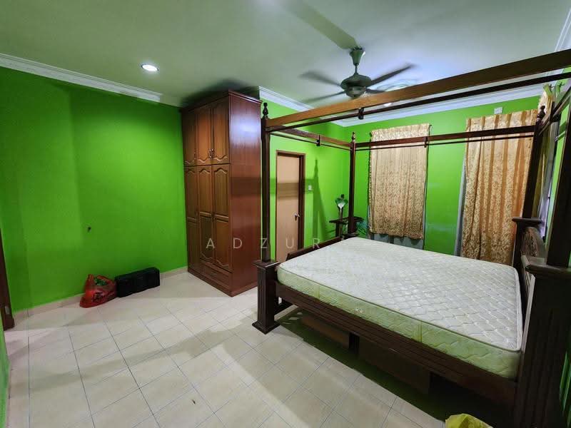 Rumah Berkembar untuk Dijual di Taman Kajang Impian (Kajang) - Adzura Zamedin - Bedroom - PropertyGuru.com.my