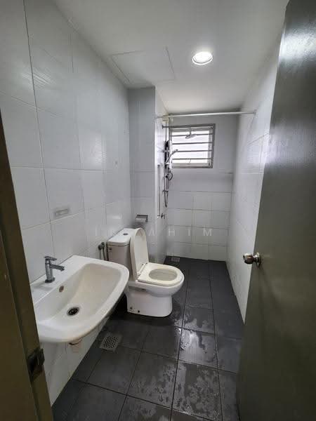 Apartment for Sale at PPA1M Metropolitan Kepong - Ibrahim Iderus - Bathroom - PropertyGuru.com.my