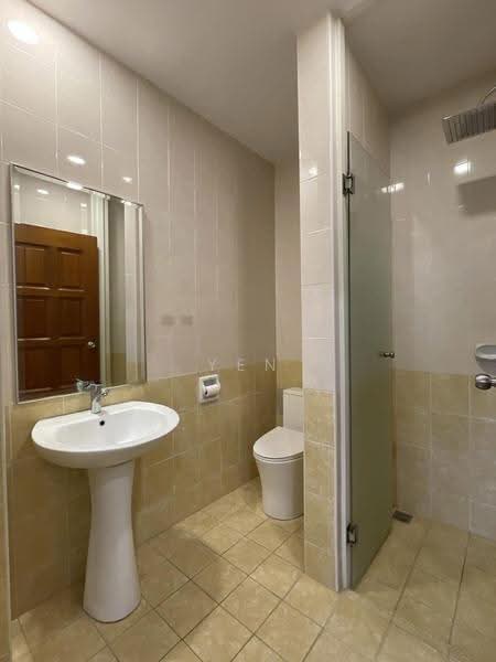3-storey Terraced House for Sale in Taman Tasik Indah Mewah (Batu) - Yen Ching - Bathroom - PropertyGuru.com.my