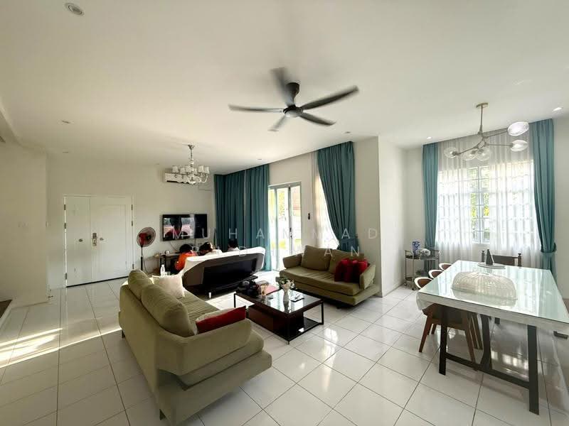 Rumah Teres untuk Dijual di Nilai (Negeri Sembilan) - Muhammad Ridhwan Mohd Huzairi - Living Room - PropertyGuru.com.my