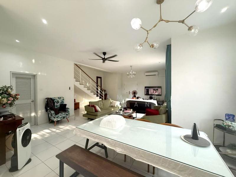 Rumah Teres untuk Dijual di Nilai (Negeri Sembilan) - Muhammad Ridhwan Mohd Huzairi - Living Room - PropertyGuru.com.my