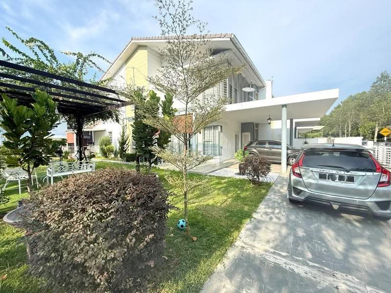 Rumah Teres untuk Dijual di Nilai (Negeri Sembilan) - Muhammad Ridhwan Mohd Huzairi - Exterior - PropertyGuru.com.my