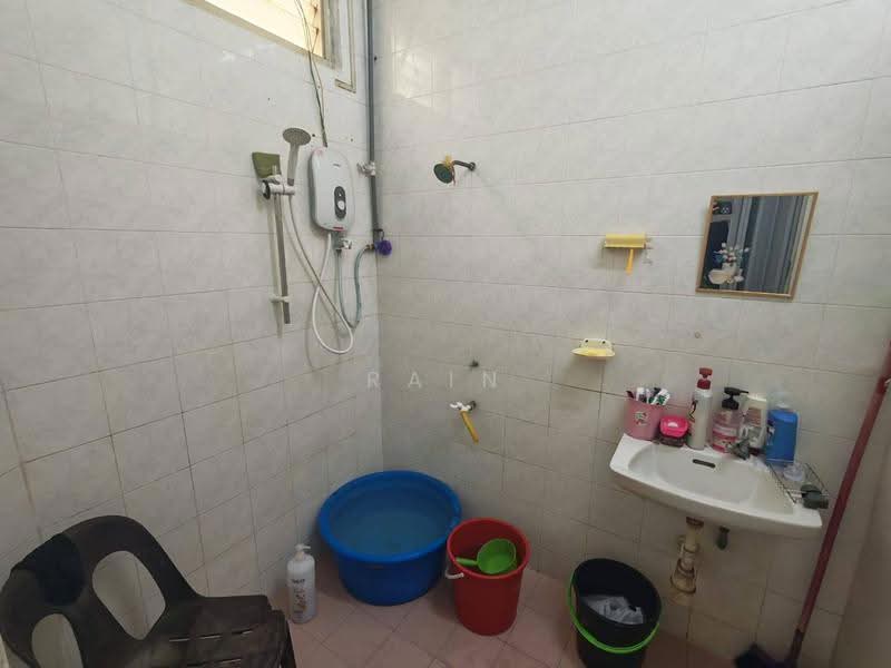 Rumah Teres 1-Tingkat untuk Dijual di Skudai (Johor) - Rain Ng - Bathroom - PropertyGuru.com.my
