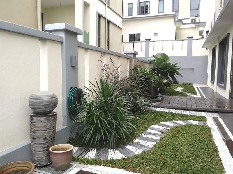 Semi-Detached House for Sale in Bandar Mahkota Cheras (Cheras) - Pauline Chong - Exterior - PropertyGuru.com.my