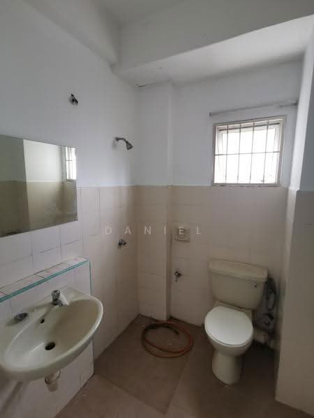 Apartment for Sale at Seri Puri - Daniel Tiew - Bathroom - PropertyGuru.com.my