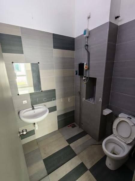 Rumah Kluster untuk Dijual di Kangkar Pulai (Skudai) - Nicole Pua - Bathroom - PropertyGuru.com.my