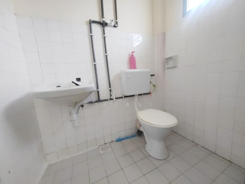 2-storey Terraced House for Sale in Bukit Sentosa (Rawang) - Tiffany Yang - Bathroom - PropertyGuru.com.my