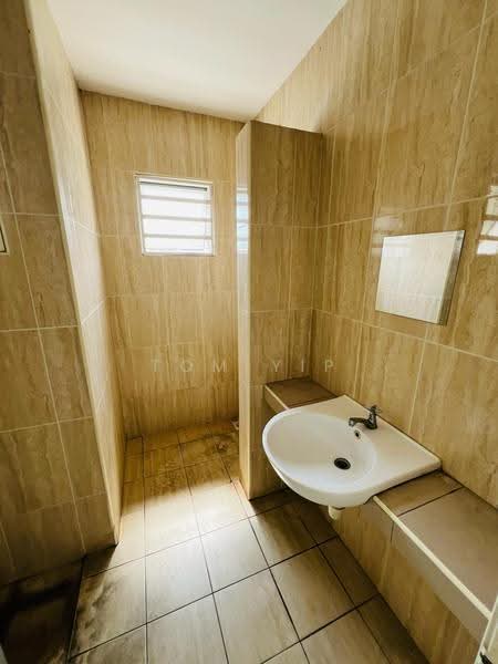 2-storey Terraced House for Sale in Kota Emerald (Rawang) - Tom Yip - Bathroom - PropertyGuru.com.my