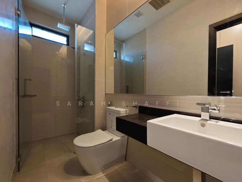 Bungalow House for Rent in Leisure Farm (Gelang Patah) - Sarah Shaffi - Bathroom - PropertyGuru.com.my