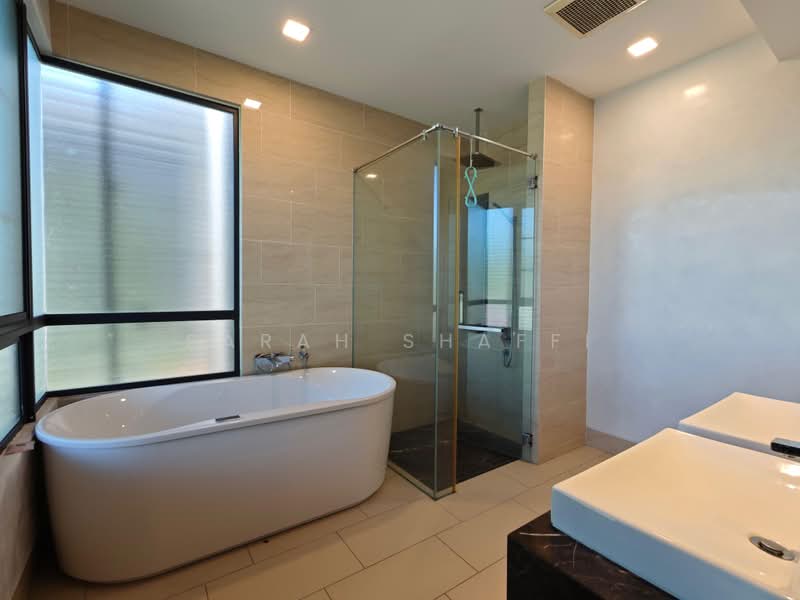 Bungalow House for Rent in Leisure Farm (Gelang Patah) - Sarah Shaffi - Bathroom - PropertyGuru.com.my