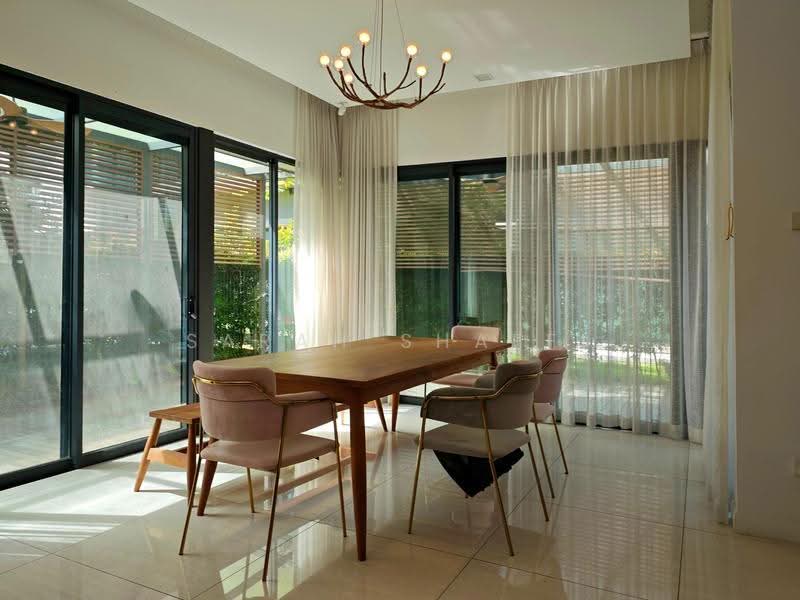 Bungalow House for Rent in Leisure Farm (Gelang Patah) - Sarah Shaffi - Dining Room - PropertyGuru.com.my