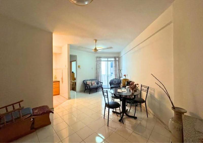 Pangsapuri untuk Dijual di Jade View - Clifton Chee - Living Room - PropertyGuru.com.my
