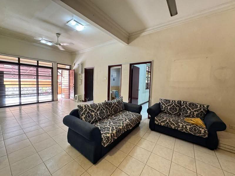 Townhouse for Sale in Bandar Sri Damansara (Selangor) - Coyee Wong - Living Room - PropertyGuru.com.my