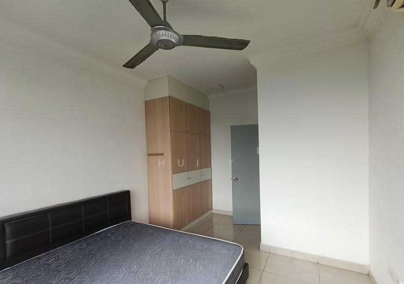 Service Residence for Rent at Pangsapuri Tanah Emas (Golden Sands) - Huily Woon - Bedroom - PropertyGuru.com.my