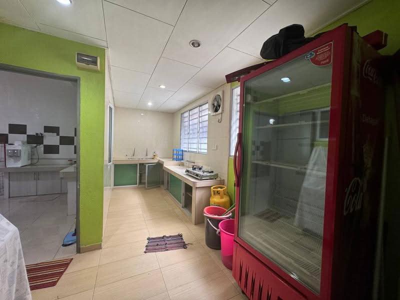 2-storey Terraced House for Sale in Ipoh (Perak) - Ck Nyau - Kitchen - PropertyGuru.com.my