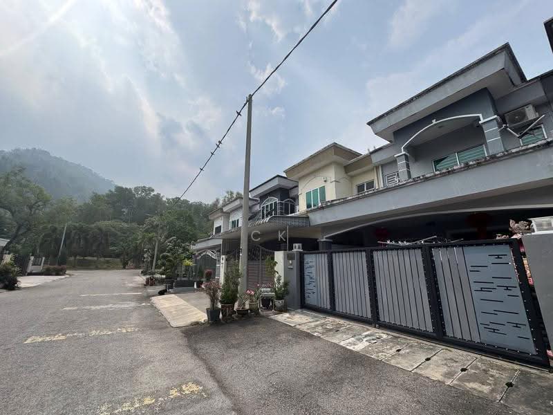 2-storey Terraced House for Sale in Ipoh (Perak) - Ck Nyau - Exterior - PropertyGuru.com.my
