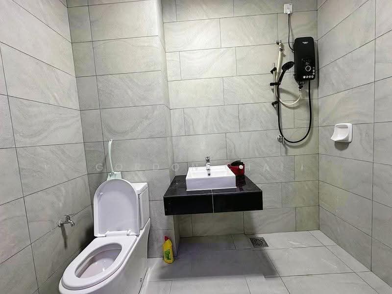 Kediaman Servis untuk Disewa di Sky Trees - Gordon Chai - Bathroom - PropertyGuru.com.my