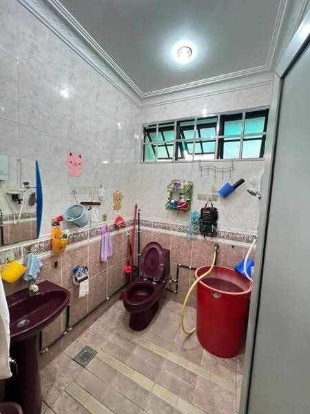 Bungalow House untuk Dijual di Taman Megah Kepong (Kepong) - Coyee Wong - Bathroom - PropertyGuru.com.my
