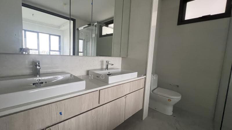 Kediaman Servis untuk Dijual di Jendela Residences - Ming Yean - Bathroom - PropertyGuru.com.my