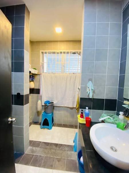Rumah Kluster untuk Dijual di Bangi (Selangor) - Najah Kadir - Bathroom - PropertyGuru.com.my