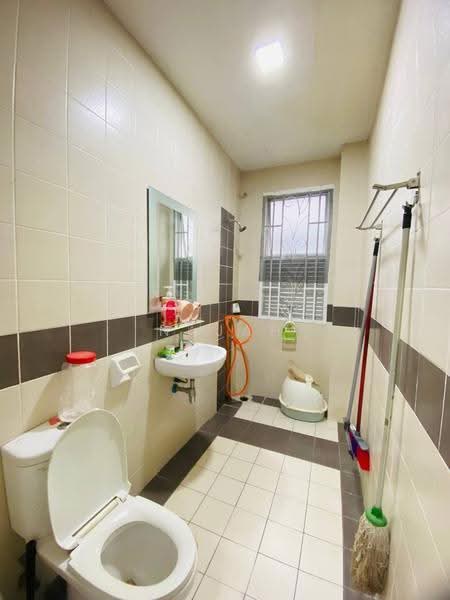 Rumah Kluster untuk Dijual di Bangi (Selangor) - Najah Kadir - Bathroom - PropertyGuru.com.my