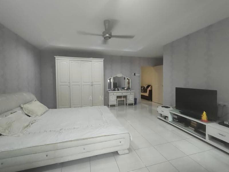 2.5-storey Terraced House for Sale in Medan Lapangan Suria (Ipoh) - Angie Wong - PropertyGuru.com.my