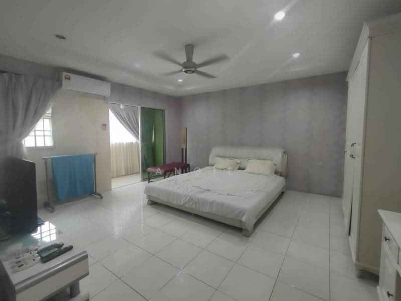 2.5-storey Terraced House for Sale in Medan Lapangan Suria (Ipoh) - Angie Wong - PropertyGuru.com.my