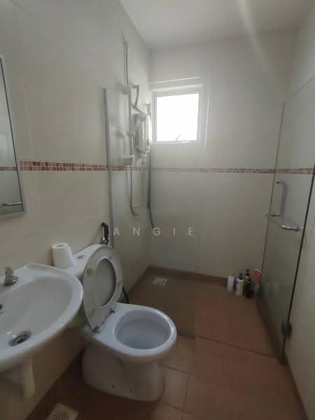 2.5-storey Terraced House for Sale in Medan Lapangan Suria (Ipoh) - Angie Wong - PropertyGuru.com.my