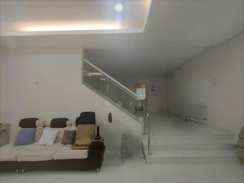 2.5-storey Terraced House for Sale in Medan Lapangan Suria (Ipoh) - Angie Wong - PropertyGuru.com.my