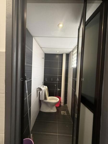 Kedai untuk Dijual di Pjs 10 (Sunway) - Cecilia Beh - Bathroom - PropertyGuru.com.my