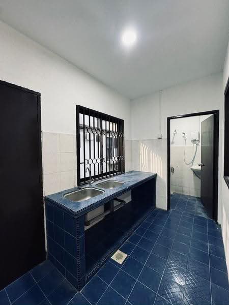 Rumah Teres 2-Tingkat untuk Dijual di Taman Ungku Tun Aminah (Skudai) - Iden Tan - Kitchen - PropertyGuru.com.my