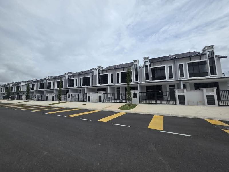2-storey Terraced House for Sale in Taman Mount Austin (Tebrau) - Huily Woon - Exterior - PropertyGuru.com.my