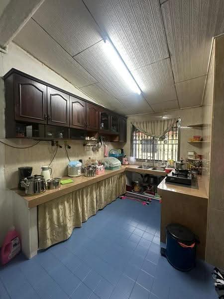 Rumah Teres 1-Tingkat untuk Dijual di Taman Rinting (Masai) - Pauline Goh - Kitchen - PropertyGuru.com.my