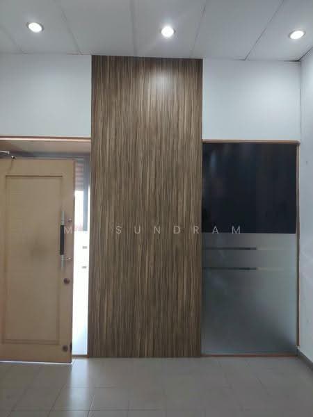 Shop / Office untuk Disewa di Bandar Bukit Tinggi 2 (Klang) - M. Sundram - Entrance - PropertyGuru.com.my