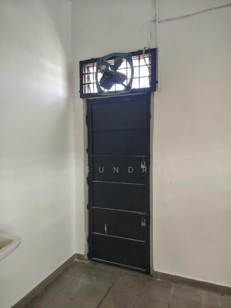 Shop / Office untuk Disewa di Bandar Bukit Tinggi 2 (Klang) - M. Sundram - Interior - PropertyGuru.com.my
