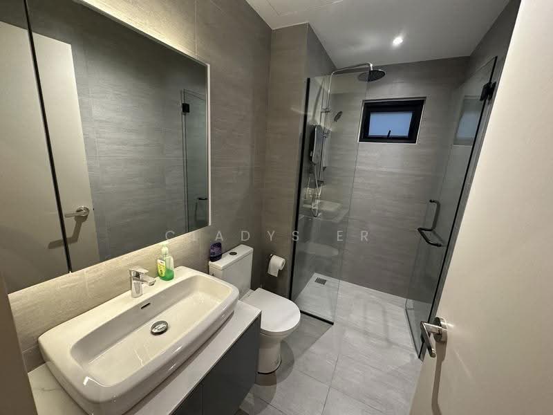 Kediaman Servis untuk Disewa di Residensi Ava @ Kiara Bay - Cladys Er - Bathroom - PropertyGuru.com.my