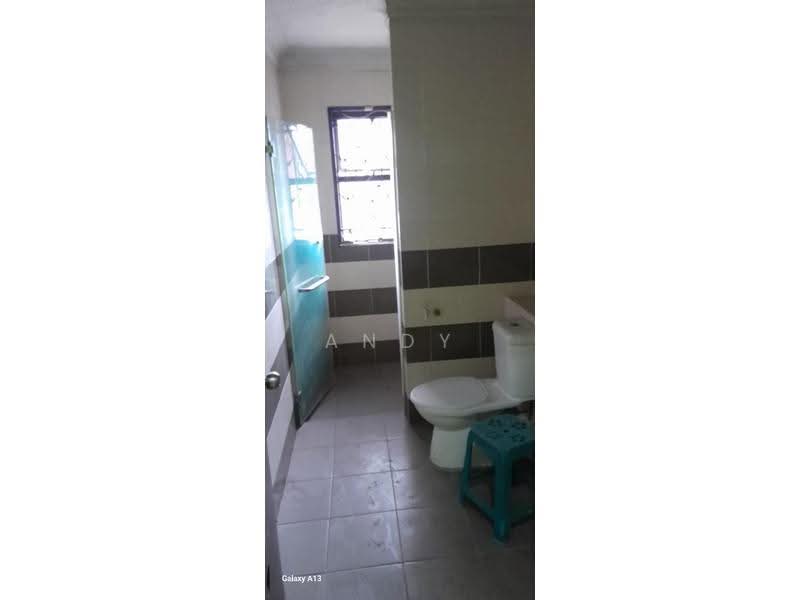 3-storey Terraced House for Sale in Kajang (Selangor) - Andy Wong - Bathroom - PropertyGuru.com.my