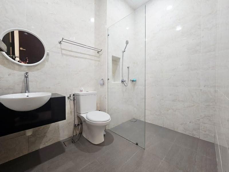 Cluster House for Sale in Taman Ekoflora (Johor Bahru) - Kia . - Bathroom - PropertyGuru.com.my