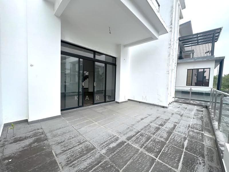 Rumah Berkembar untuk Dijual di Taman Desa Tebrau (Tebrau) - Karl Lim - Exterior - PropertyGuru.com.my