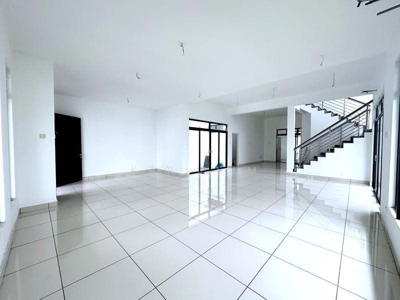Rumah Berkembar untuk Dijual di Taman Desa Tebrau (Tebrau) - Karl Lim - Living Room - PropertyGuru.com.my